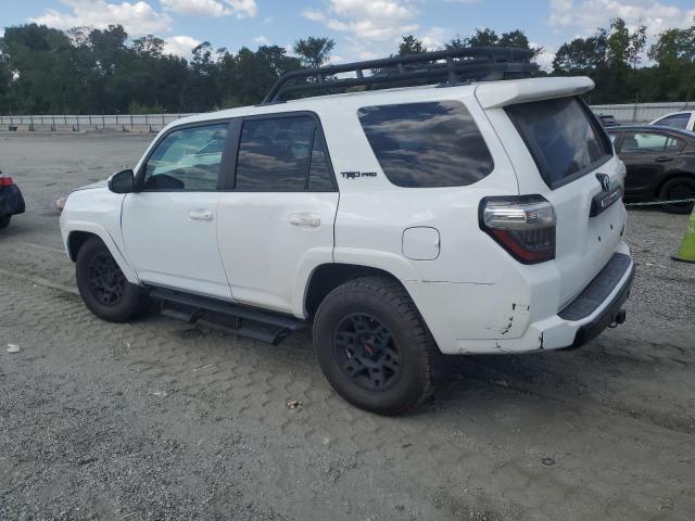 JTEBU5JRXL5819107 - 2020 TOYOTA 4RUNNER SR5/SR5 PREMIUM WHITE photo 2