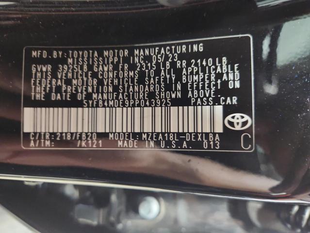 5YFB4MDE9PP043925 - 2023 TOYOTA COROLLA LE Schwarz Foto 12