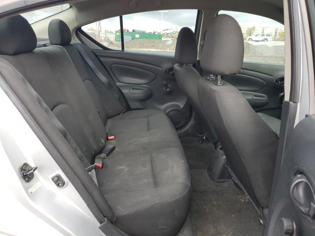 3N1CN7AP4KL815992 - 2019 NISSAN VERSA S SILVER photo 10