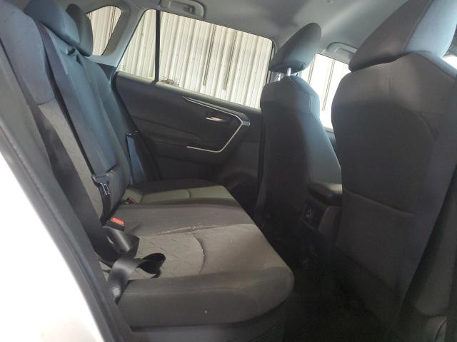 4T3R6RFV1MU007635 - 2021 TOYOTA RAV4 XLE WHITE photo 11