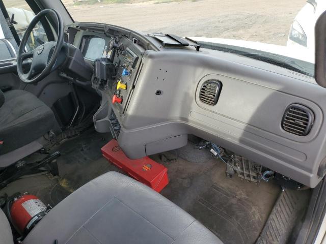 1FUBCXCY6FHGE6557 - 2015 FREIGHTLINER M2 106 MEDIUM DUTY WHITE photo 5