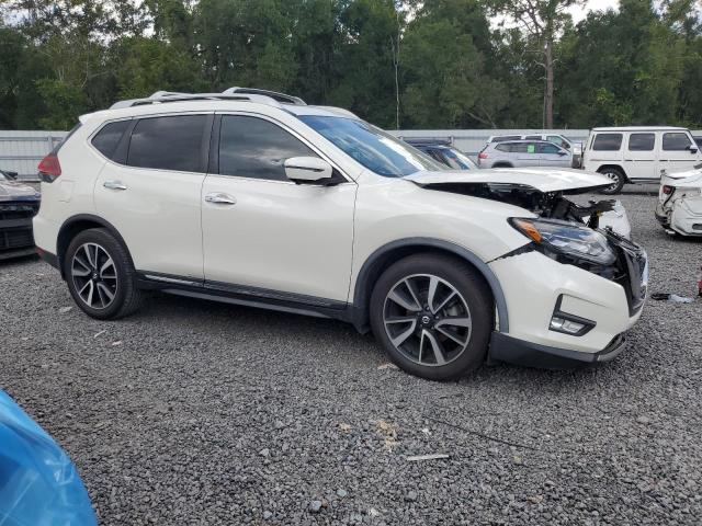 JN8AT2MTXJW469126 - 2018 NISSAN ROGUE S WHITE photo 4