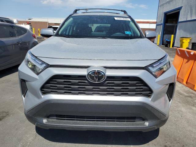 2T3P1RFV4SW574327 - 2025 TOYOTA RAV4 XLE SILVER photo 5