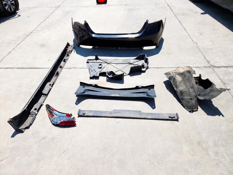 4T1B11HKXJU593311 - 2018 TOYOTA CAMRY L შავი ფოტო 12