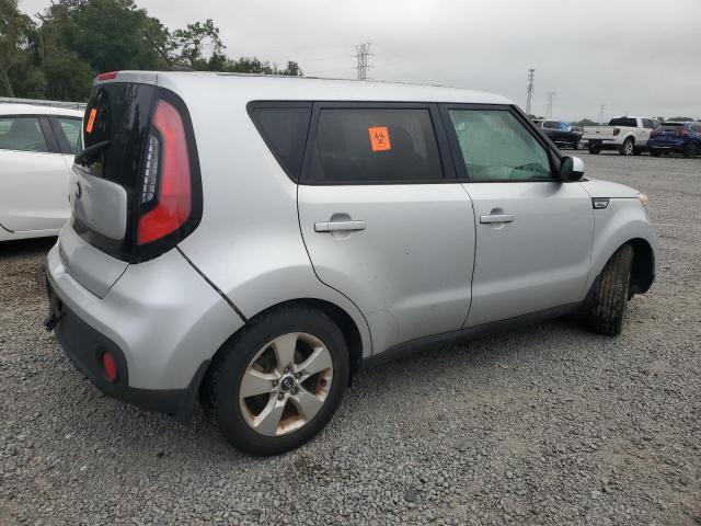 KNDJN2A28H7435918 - 2017 KIA SOUL SILVER photo 3