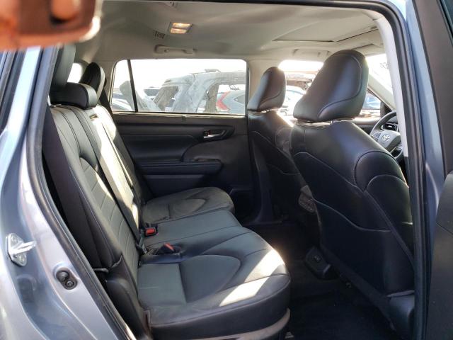 5TDGZRBH0NS213188 - 2022 TOYOTA HIGHLANDER XLE GRAY photo 10