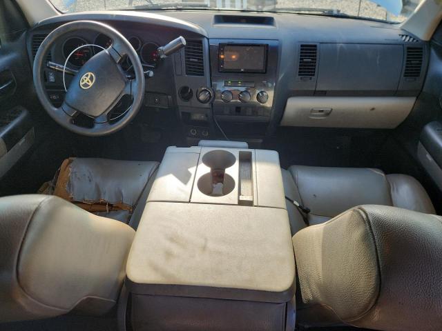 5TFRU5F14BX025308 - 2011 TOYOTA TUNDRA DOUBLE CAB SR5 WHITE photo 8