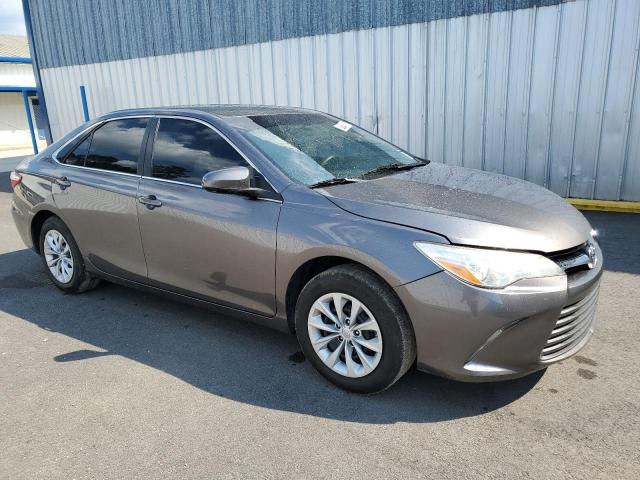 4T1BF1FK0HU686031 - 2017 TOYOTA CAMRY LE CHARCOAL photo 4