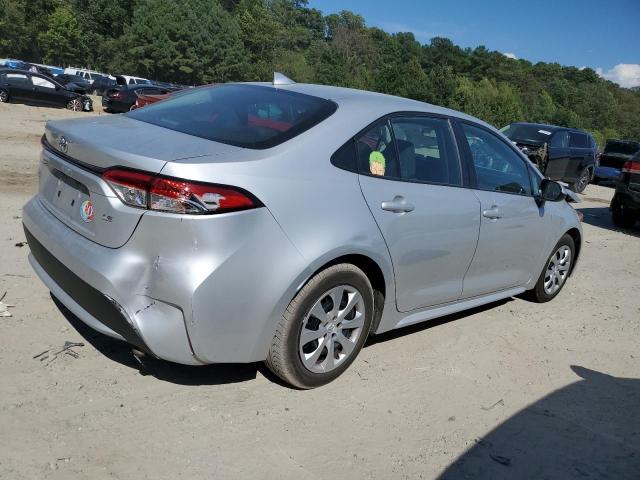 5YFEPRAE8LP104889 - 2020 TOYOTA COROLLA LE ვერცხლისფერი ფოტო 3