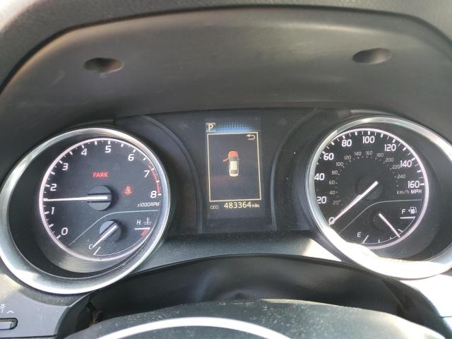 4T1B11HK3JU008844 - 2018 TOYOTA CAMRY L 银色 照片 9