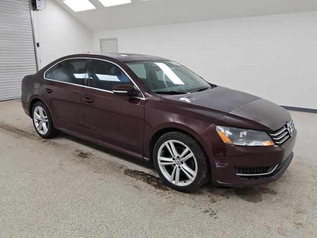 1VWBS7A37EC048912 - 2014 VOLKSWAGEN PASSAT SE მუქწითელი ფოტო 4