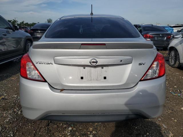 3N1CN7AP7HL849515 - 2017 NISSAN VERSA S SILVER photo 6