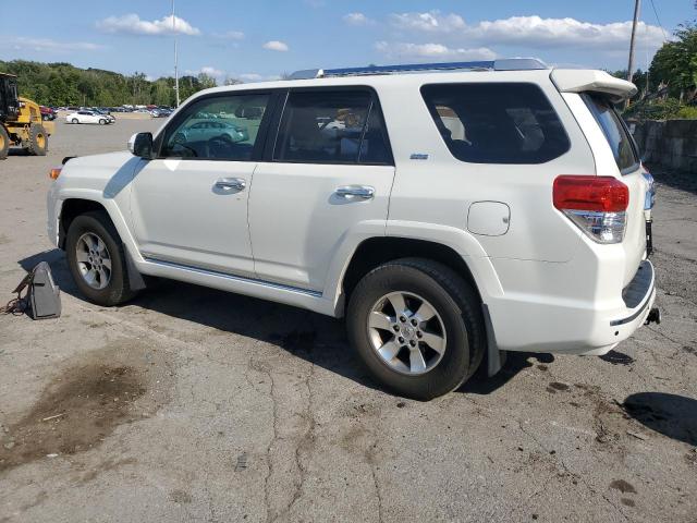 JTEBU5JRXC5083950 - 2012 TOYOTA 4RUNNER SR5 WHITE photo 2