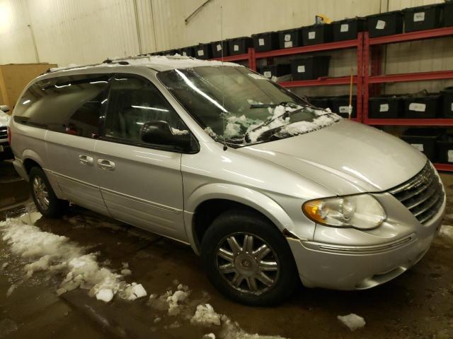 2C8GP64L75R136994 - 2005 CHRYSLER TOWN & COU LIMITED SILVER photo 4