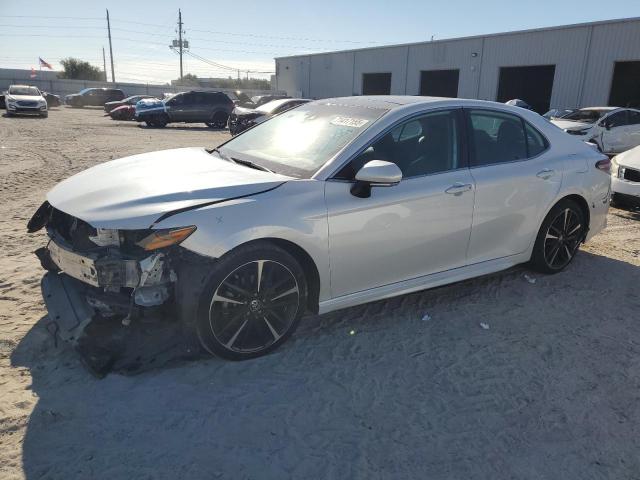 2020 TOYOTA CAMRY XSE, 