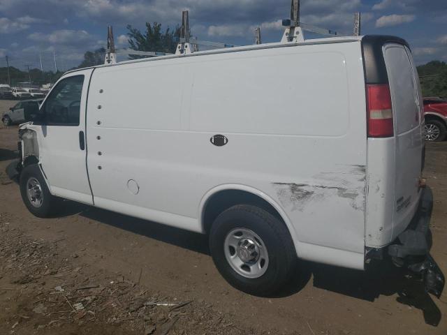 1GCWGFBA6C1105929 - 2012 CHEVROLET EXPRESS G2 WHITE photo 2