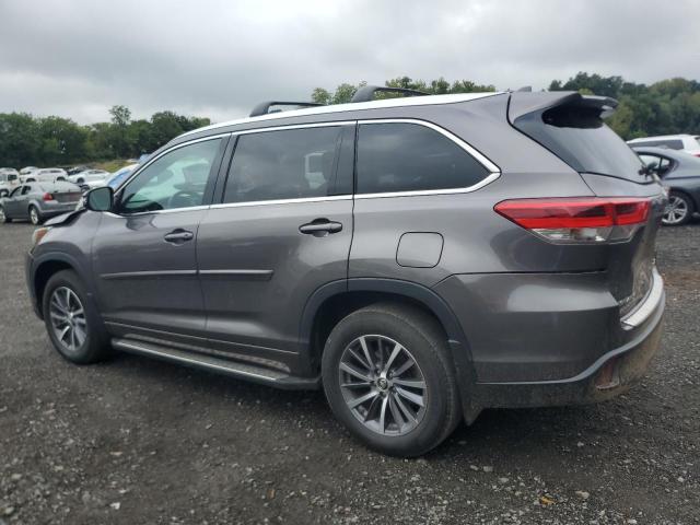 5TDJZRFH5JS848336 - 2018 TOYOTA HIGHLANDER SE 灰色 照片 2