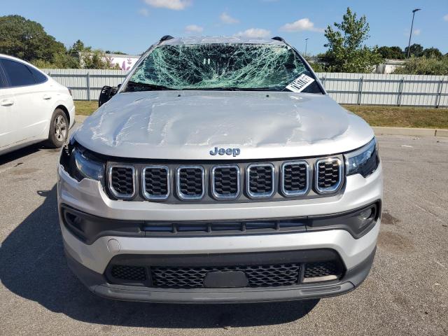 3C4NJDBN7RT119280 - 2024 JEEP COMPASS LATITUDE ვერცხლისფერი ფოტო 5