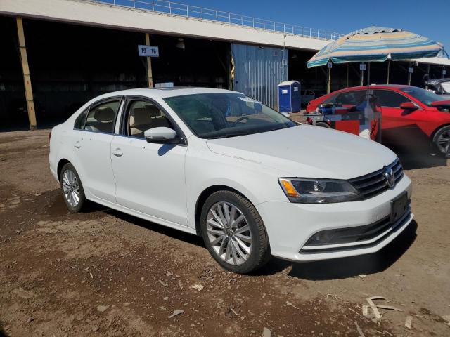 3VWD17AJ6FM213973 - 2015 VOLKSWAGEN JETTA SE WHITE photo 4