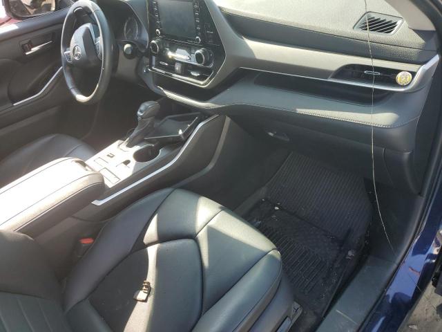 5TDGZRBH7NS593274 - 2022 TOYOTA HIGHLANDER XLE BLUE photo 8