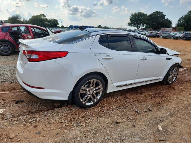 5XXGR4A66DG153078 - 2013 KIA OPTIMA SX WHITE photo 3