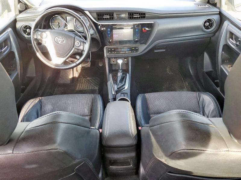 5YFBURHE4JP842168 - 2018 TOYOTA COROLLA L BLUE photo 8