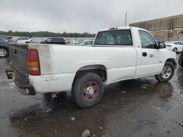 1GCEC14W12Z185739 - 2002 CHEVROLET SILVERADO C1500 WHITE photo 3