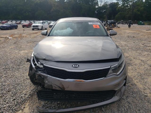 5XXGT4L31JG196128 - 2018 KIA OPTIMA LX Grau Foto 5