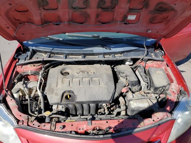 2T1BU4EE3DC006475 - 2013 TOYOTA COROLLA BASE RED photo 11
