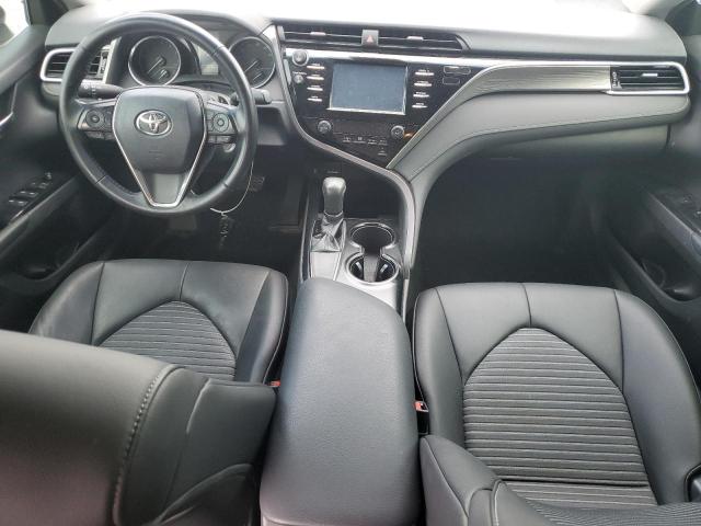 4T1B11HK8JU063211 - 2018 TOYOTA CAMRY L WHITE photo 8