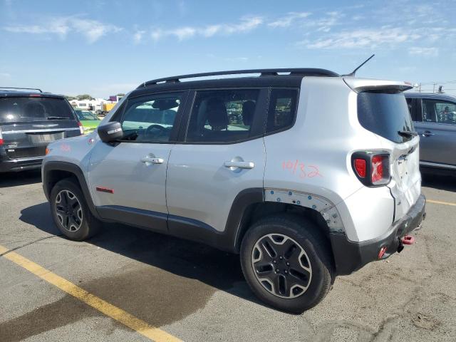ZACCJBCB4HPE82285 - 2017 JEEP RENEGADE TRAILHAWK SILVER photo 2
