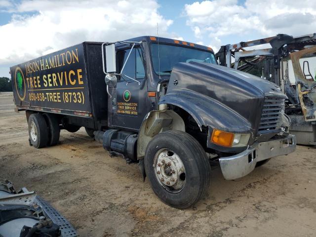 2001 INTERNATIONAL 4000 4700, 