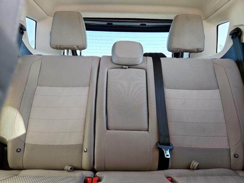 MAJ3P1RE4JC198293 - 2018 FORD ESCAPE S ნაცრისფერი ფოტო 10