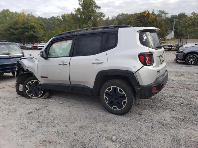 ZACCJBCT8FPC33462 - 2015 JEEP RENEGADE TRAILHAWK SILVER photo 2