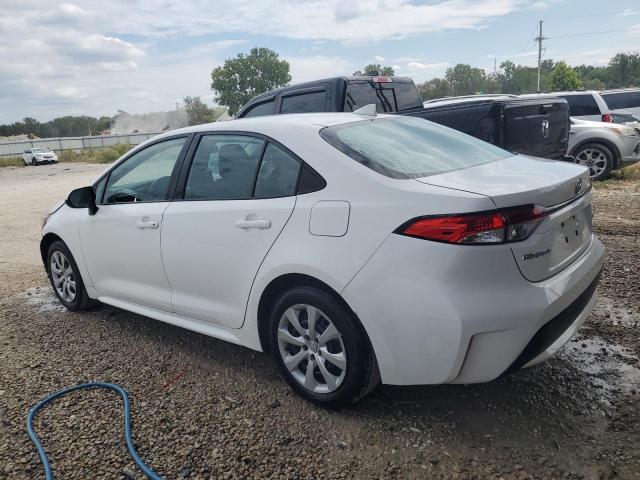 5YFEPMAE5MP200838 - 2021 TOYOTA COROLLA LE WHITE photo 2