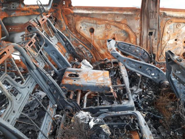 5XYKTCA65EG476170 - 2014 KIA SORENTO LX BURN photo 11