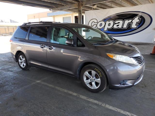 5TDKK3DC8CS198675 - 2012 TOYOTA SIENNA LE GRAY photo 4