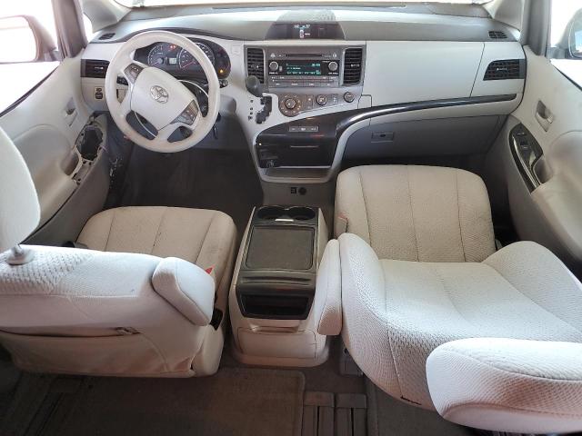 5TDKK3DC8CS198675 - 2012 TOYOTA SIENNA LE GRAY photo 8