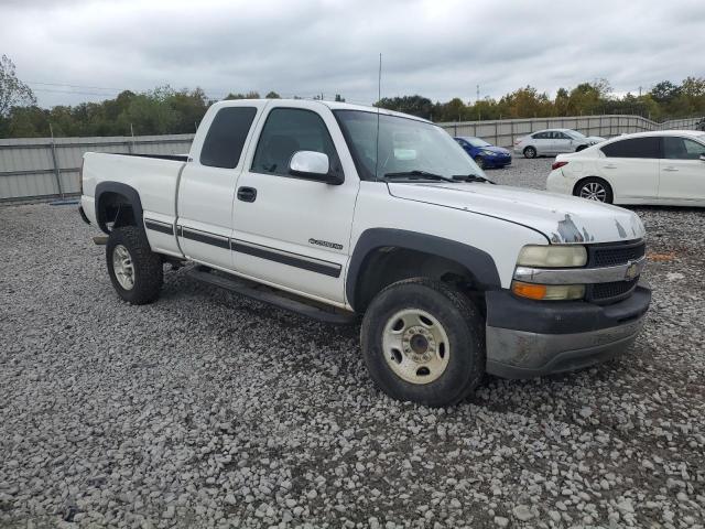 1GCHC29U91Z329837 - 2001 CHEVROLET SILVERADO2 C2500 HEAVY DUTY WHITE photo 4