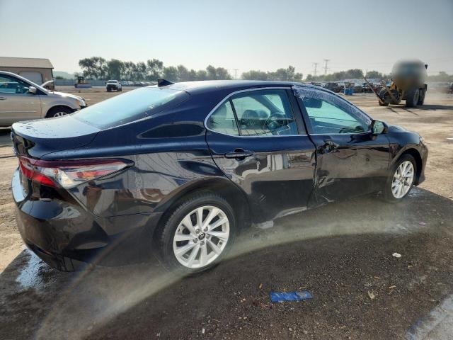 4T1C11AK1NU621601 - 2022 TOYOTA CAMRY LE BLACK photo 3