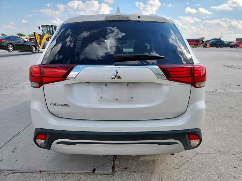 JA4AD2A34LZ003801 - 2020 MITSUBISHI OUTLANDER ES WHITE photo 6