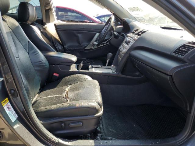 4T1BK3EK3AU110805 - 2010 TOYOTA CAMRY SE GRAY photo 7