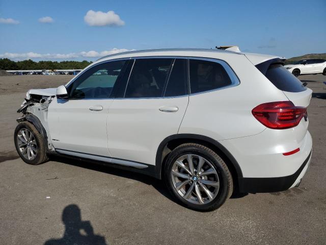 5UXTR9C57JLD57093 - 2018 BMW X3 XDRIVE30I WHITE photo 2