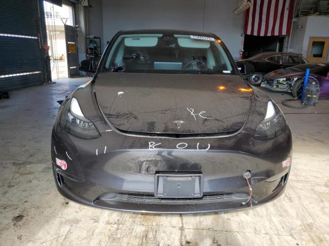 7SAYGDEE9RF984695 - 2024 TESLA MODEL Y Graphit Foto 5