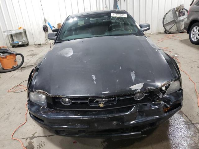 1ZVFT80N565253478 - 2006 FORD MUSTANG BLACK photo 5