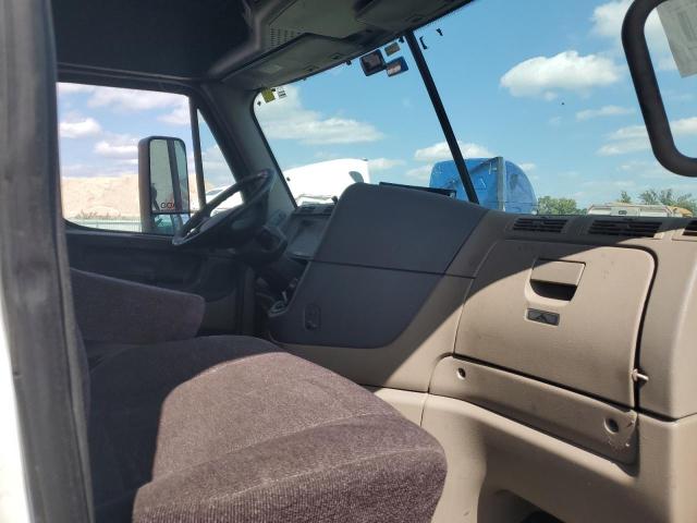 3AKJGLDR7HSHW0639 - 2017 FREIGHTLINER CASCADIA 1 თეთრი ფოტო 5