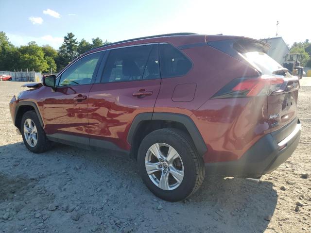 JTMP1RFV9MD075572 - 2021 TOYOTA RAV4 XLE RED photo 2