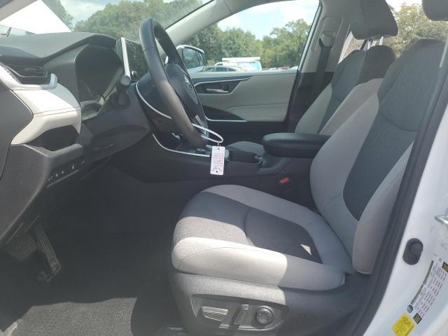 4T3RWRFV0RU122170 - 2024 TOYOTA RAV4 XLE WHITE photo 7