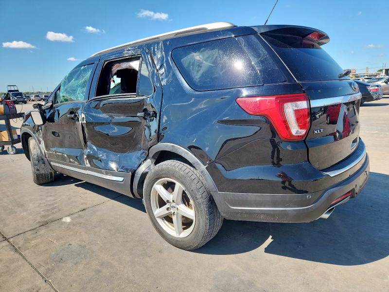 1FM5K7D82JGB42122 - 2018 FORD EXPLORER XLT Чорний фото 2