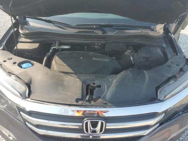 5FNYF6H37JB071556 - 2018 HONDA PILOT EX GRAY photo 12